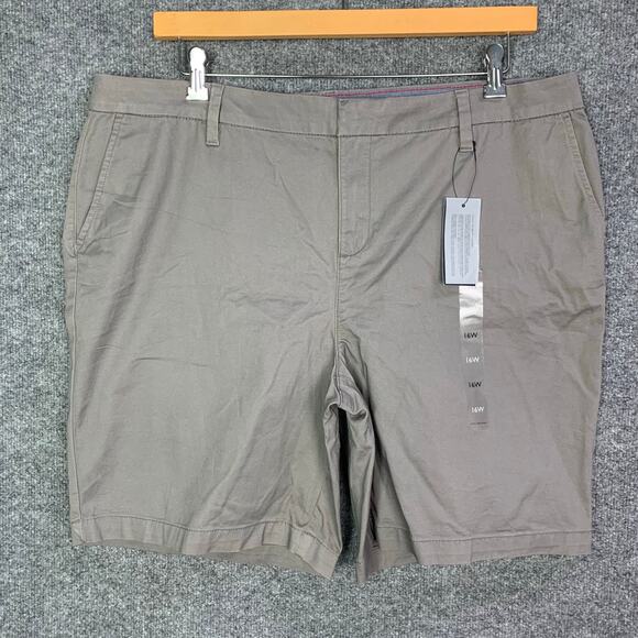 NEW Tommy Hilfiger Khaki‎ Flat Front Chino Shorts Women’s 16W - Picture 1 of 11